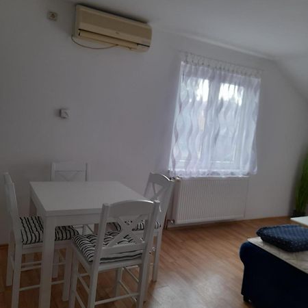 Apartman Giovanni อารันเยโลวัคส์ ภายนอก รูปภาพ