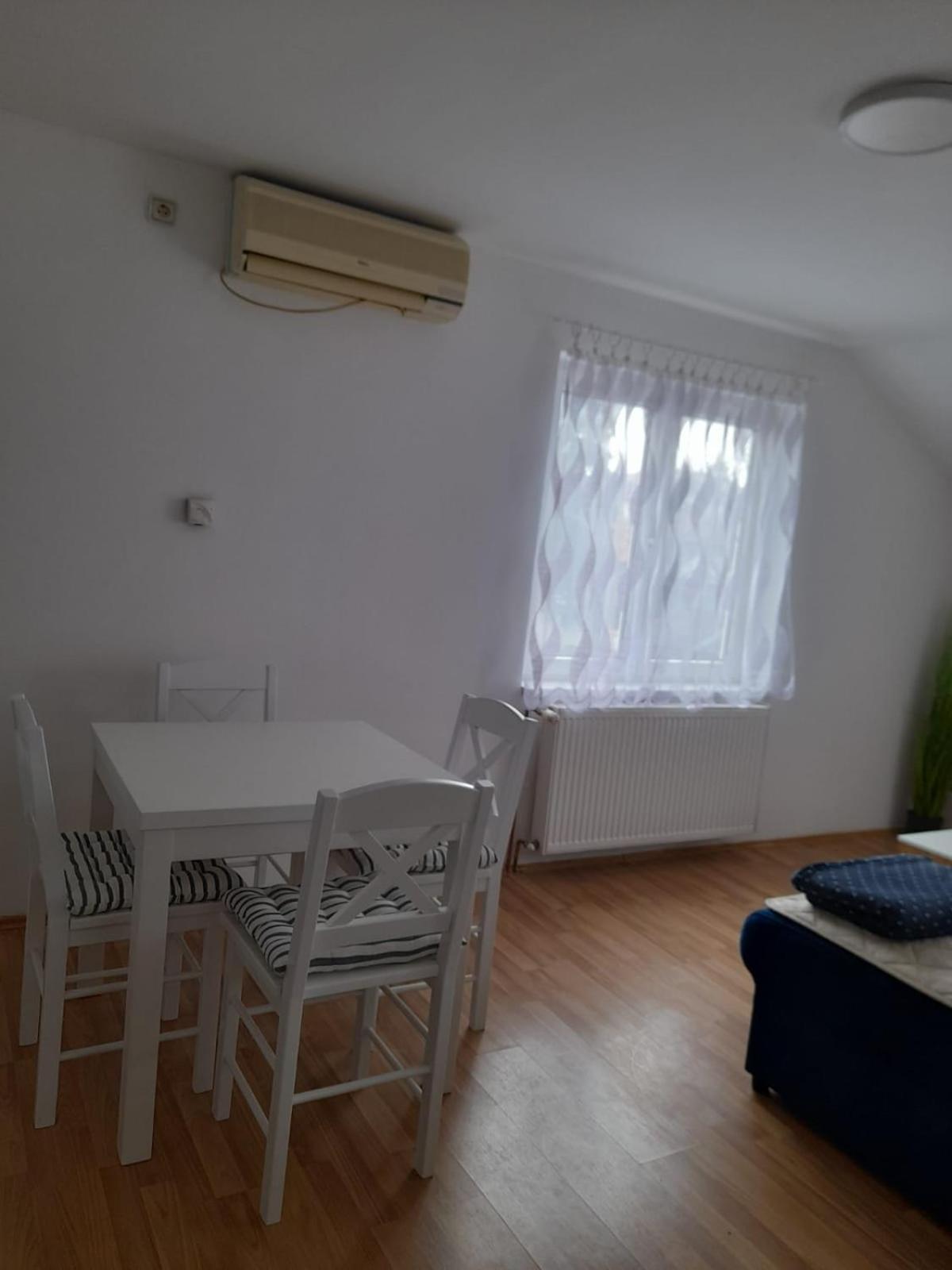 Apartman Giovanni อารันเยโลวัคส์ ภายนอก รูปภาพ